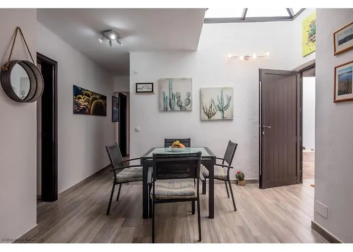 Puerto Chico I And J Lejlighed