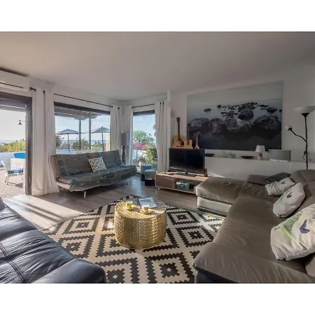 Puerto Chico I And J Apartment