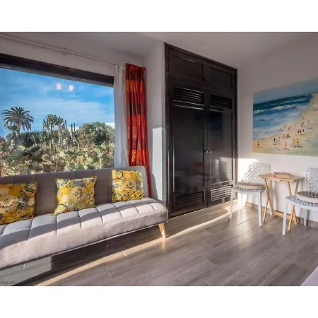 Апартаменти Puerto Chico I And J